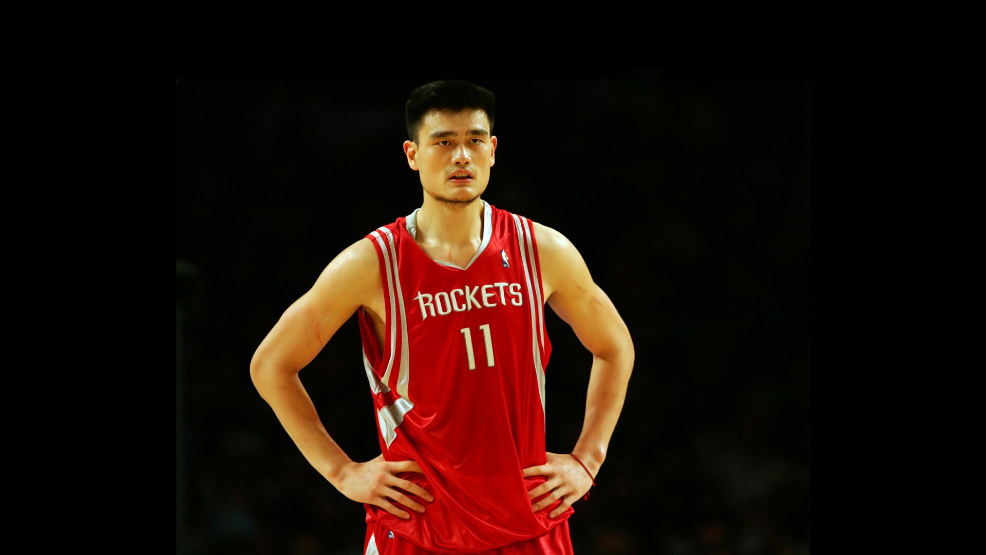 达拉斯之夜,当独行侠的齿轮碾过休斯顿,米切尔用三分雨书写季前赛唯一剧本